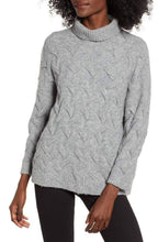 Load image into Gallery viewer, CH392T- CHUNKY KNIT SWEATER