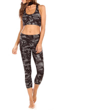 Load image into Gallery viewer, FLYNN CROP - MOSS CAMO