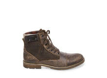 Load image into Gallery viewer, BUTTON BROWN LEATHER