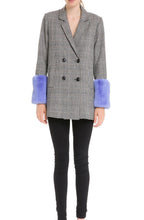Load image into Gallery viewer, COAT WITH COMBO FAUX FUR