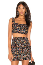 Load image into Gallery viewer, SCOOP NECK CROP TOP