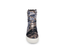 Load image into Gallery viewer, CAMOUFLAGE