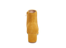 Load image into Gallery viewer, MUSTARD SUEDE