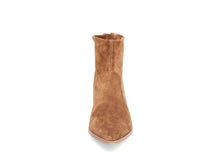 Load image into Gallery viewer, COGNAC SUEDE