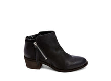 Load image into Gallery viewer, BLACK LEATHER