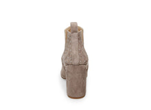 Load image into Gallery viewer, LT GREY SUEDE