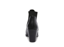 Load image into Gallery viewer, PATROL BLACK LEATHER