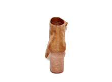 Load image into Gallery viewer, COGNAC SUEDE