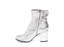 Load image into Gallery viewer, SILVER LEATHER