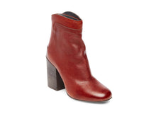 Load image into Gallery viewer, AMBROSIA RUST LEATHER
