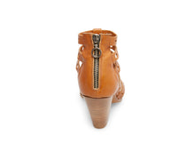 Load image into Gallery viewer, ELIZABETH TAN LEATHER