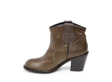 Load image into Gallery viewer, GREY LEATHER