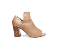 Load image into Gallery viewer, SYLVE NATURAL LEATHER