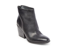 Load image into Gallery viewer, BLACK LEATHER