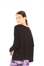 Load image into Gallery viewer, Black High Low Crewneck
